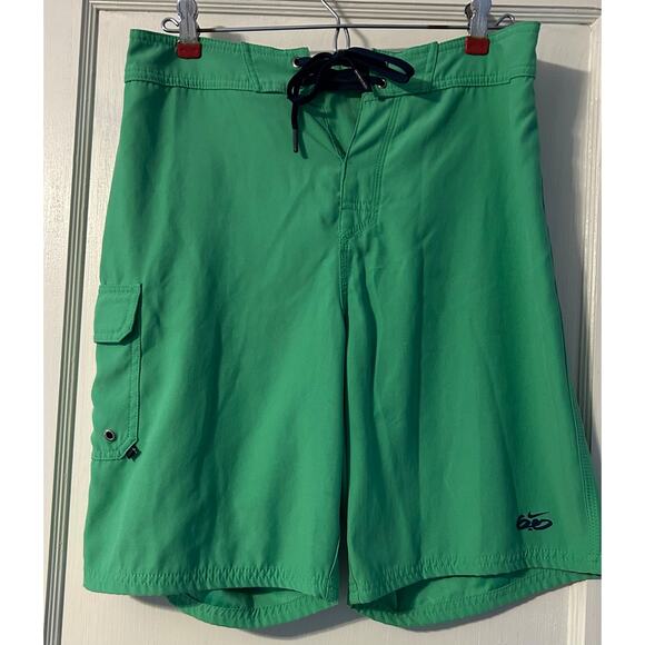 Mens green Nike 6.0 board shorts size medium - Picture 1 of 3